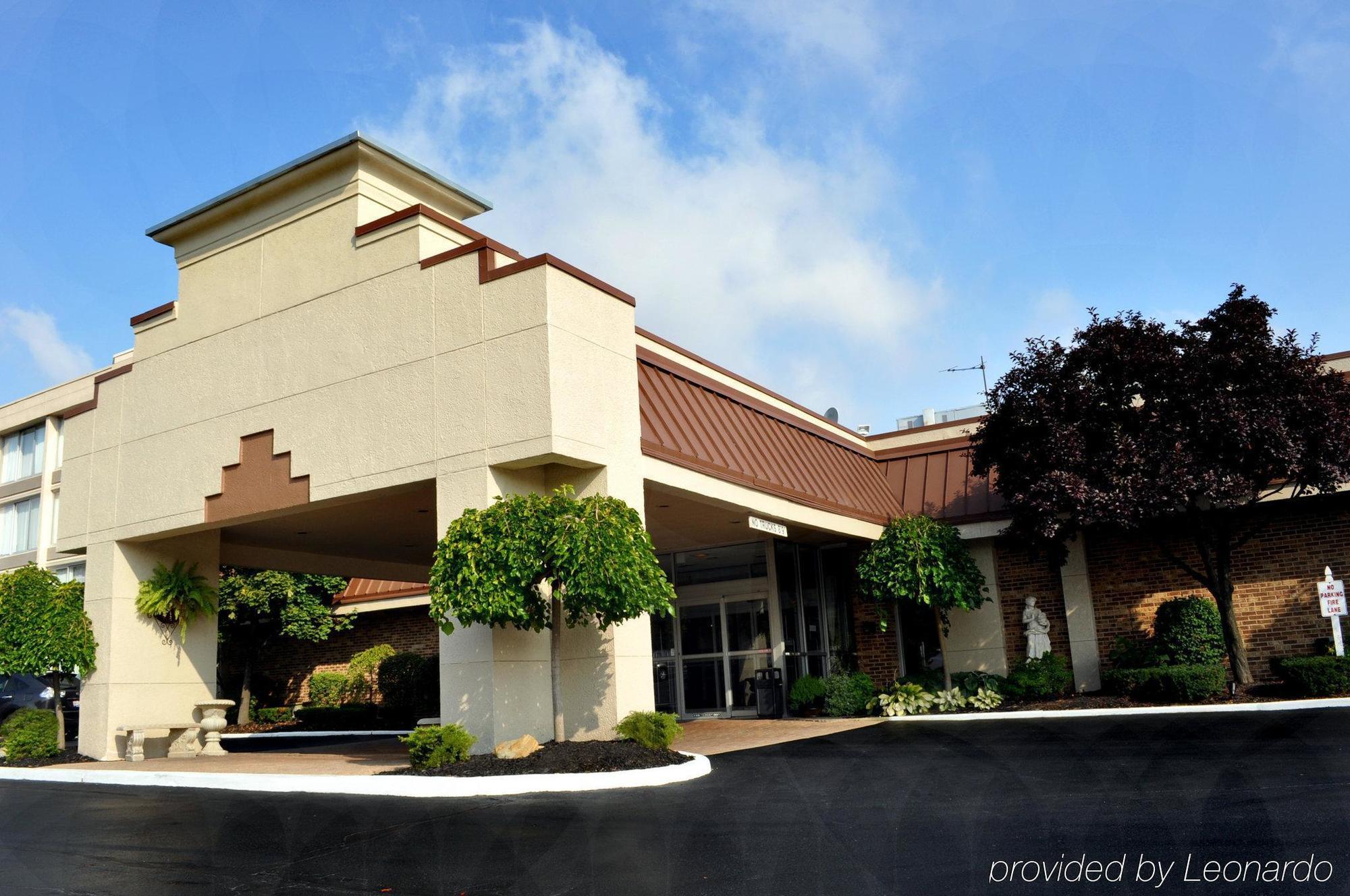 Holiday Inn Cleveland-Mayfield By Ihg Exterior photo
